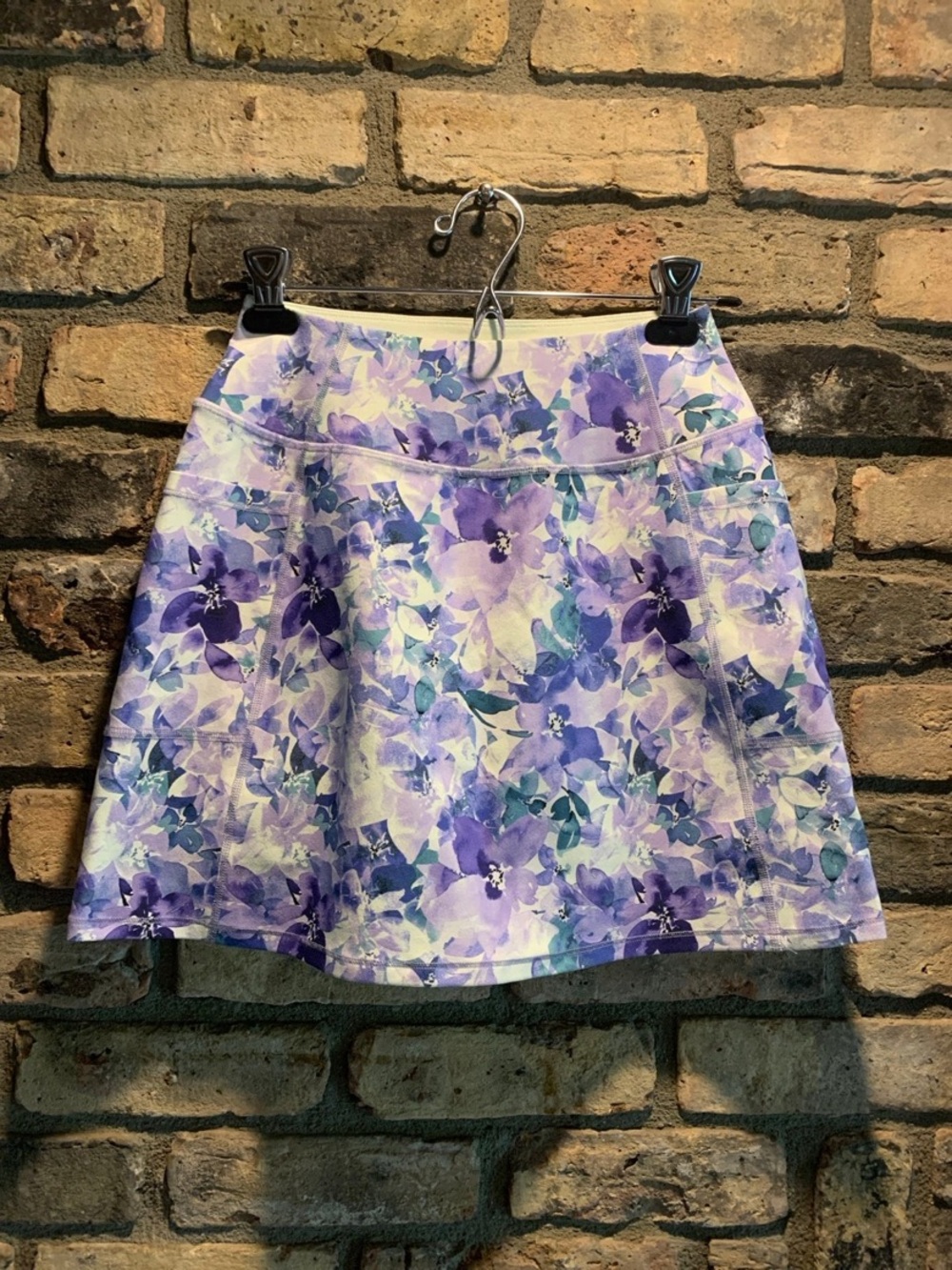 Skechers GO WALK Seascape Floral Athletic Skirt/Skort  size Small NWT